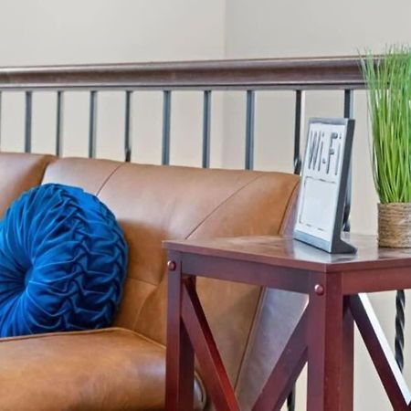 Apartamento The Campbell Carriage House Clarksville Exterior foto